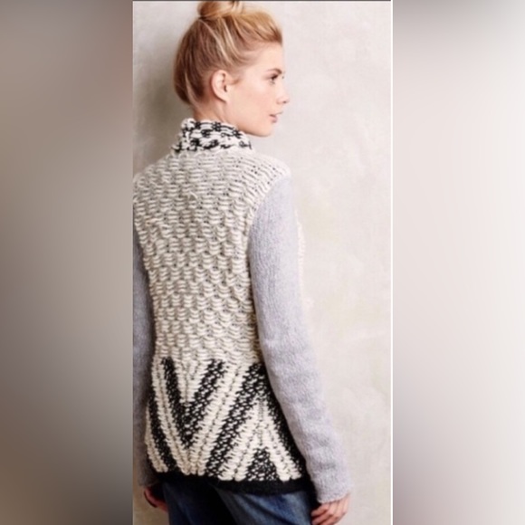 ANTHROPOLOGIE MOTH AMBA FRINGED CARDIGAN - Picture 3 of 9